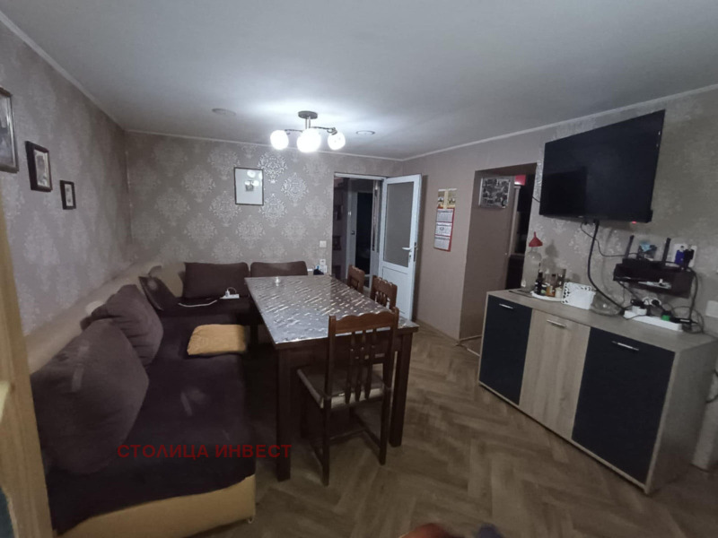 Продава КЪЩА, гр. Мартен, област Русе, снимка 12 - Къщи - 53019557