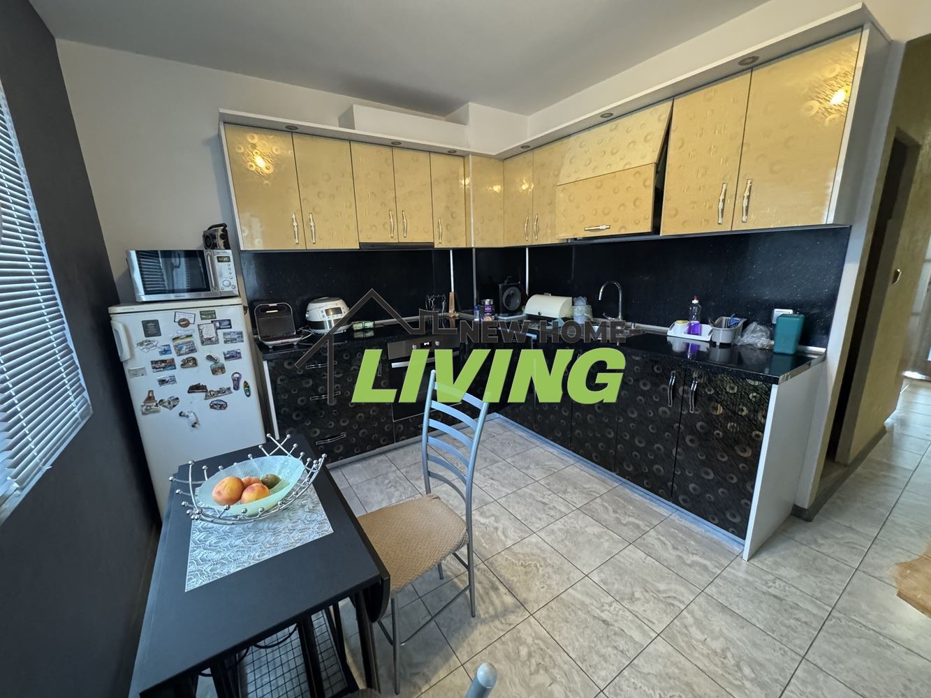 Продава 3-СТАЕН, гр. Бургас, Възраждане, снимка 2 - Апартаменти - 56007987