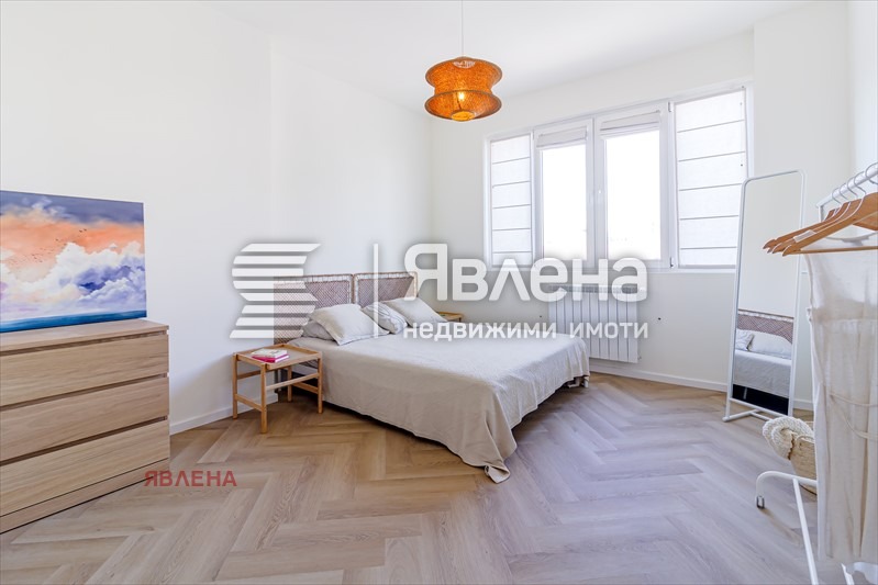 Продава 3-СТАЕН, гр. София, Център, снимка 4 - Апартаменти - 53528021
