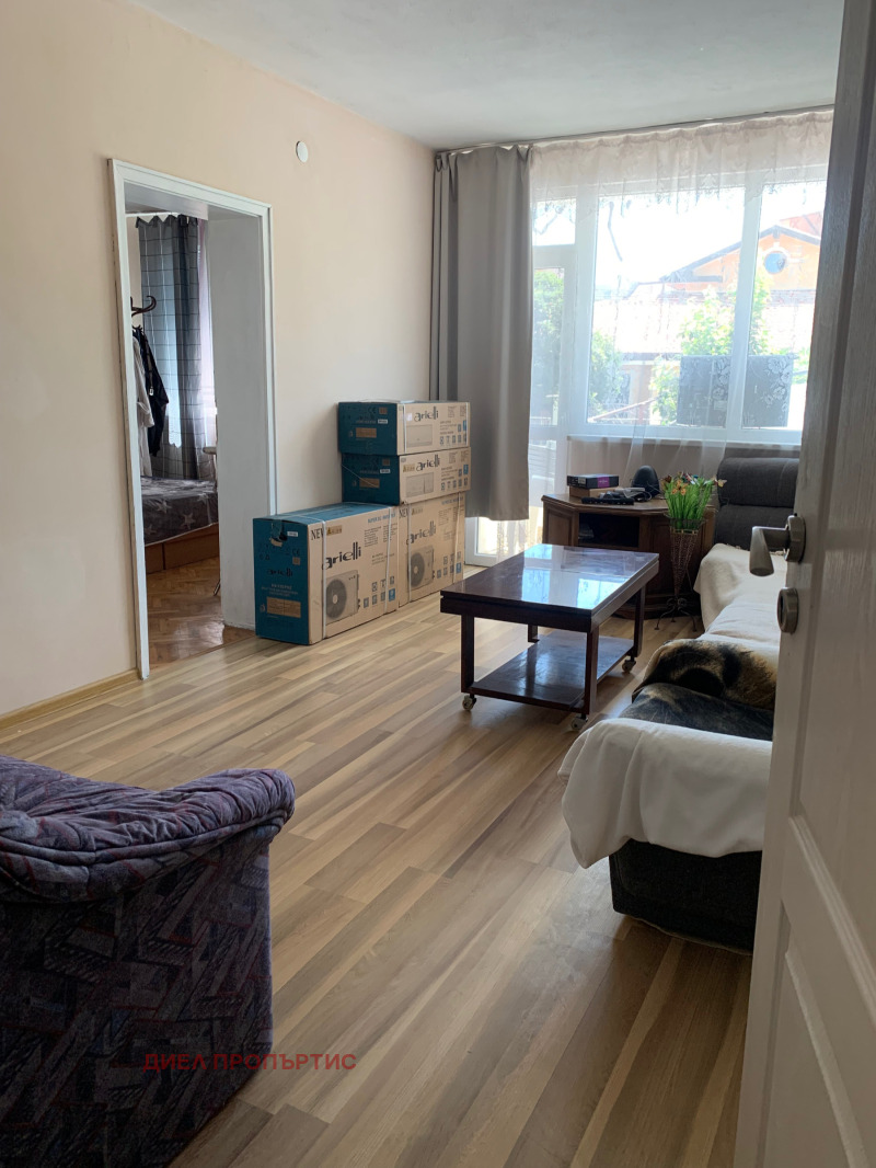 Til salg  Hus Burgas , Sarafovo , 160 kvm | 82823062 - billede [3]