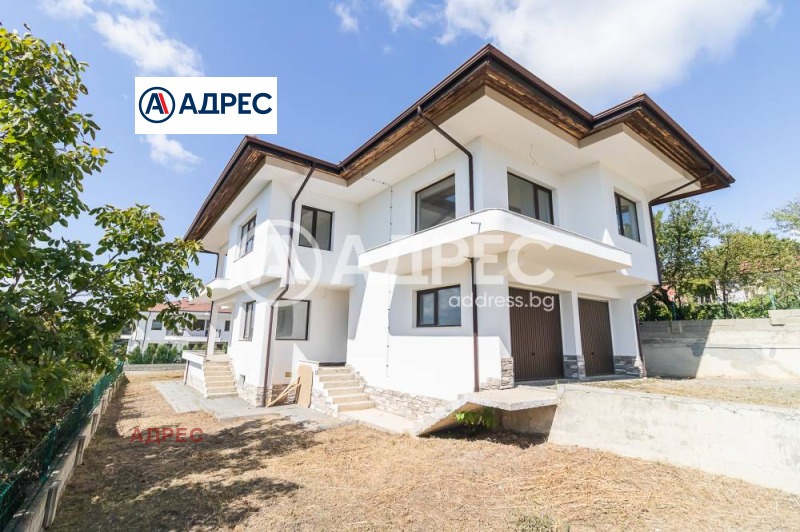 In vendita  Casa Varna , m-t Borovets - iug , 349 mq | 90847753