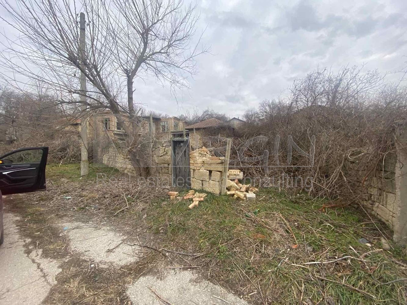 Продава КЪЩА, с. Манастир, област Варна, снимка 2 - Къщи - 50652098
