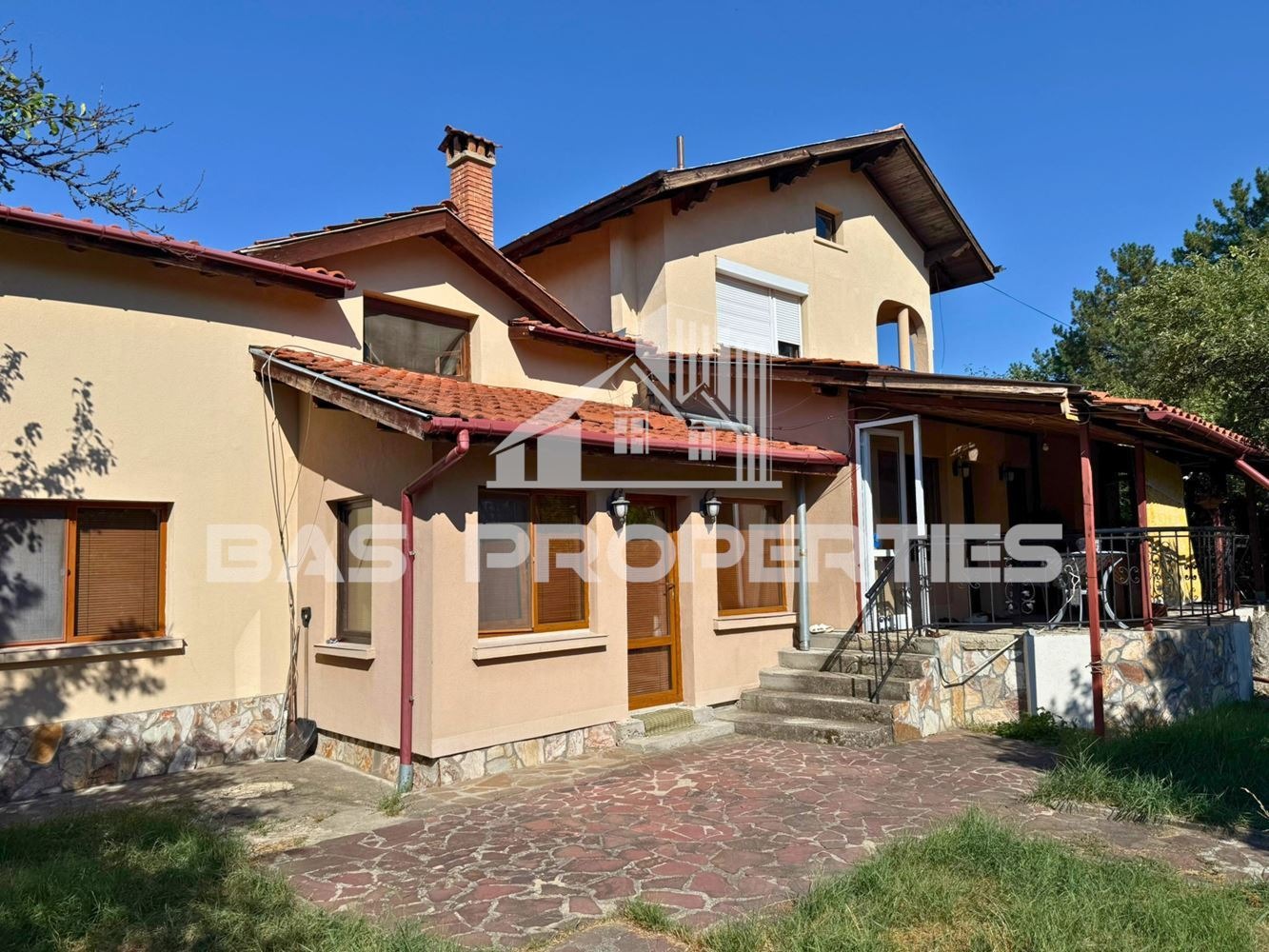 Продава КЪЩА, гр. София, гр. Банкя