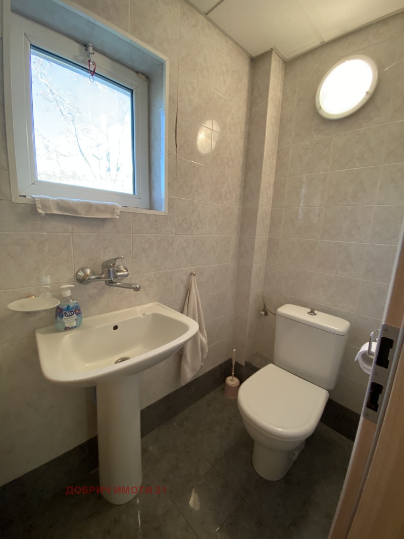 Продава КЪЩА, гр. Добрич, Център, снимка 9 - Къщи - 53135707