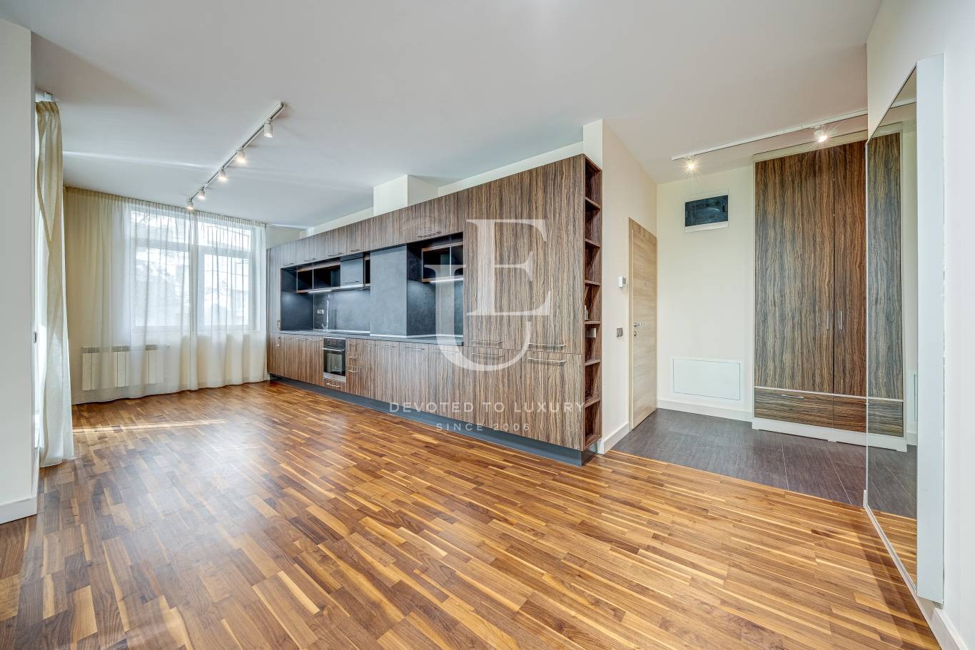 Продава 4-СТАЕН, гр. София, Изток, снимка 5 - Апартаменти - 54590367