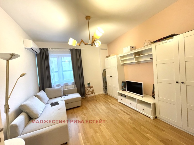 Na sprzedaż  Studio Sofia , Baniszora , 57 mkw | 93892291