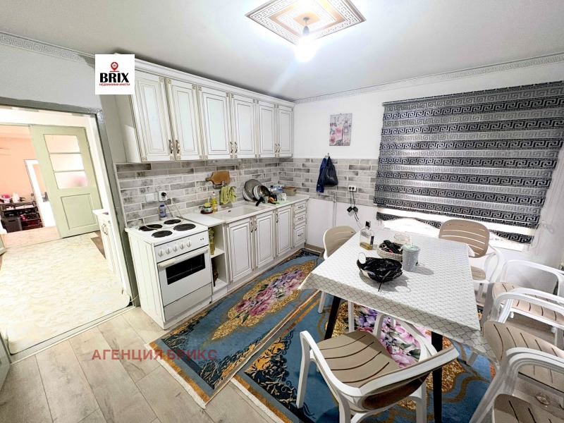 Продава КЪЩА, с. Юпер, област Разград, снимка 4 - Къщи - 52321274