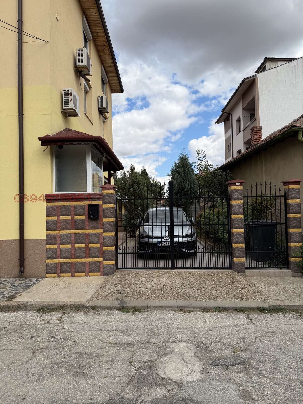 Продава ЕТАЖ ОТ КЪЩА, гр. Плевен, Сторгозия