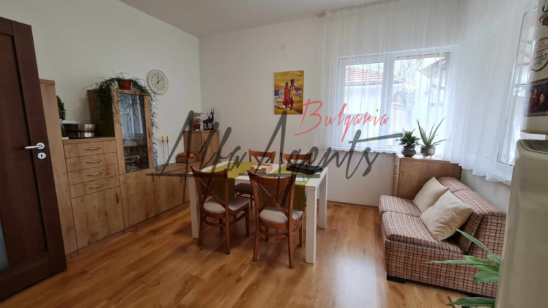 Продава 4-СТАЕН, гр. Варна, Гръцка махала, снимка 2 - Aпартаменти - 48342986