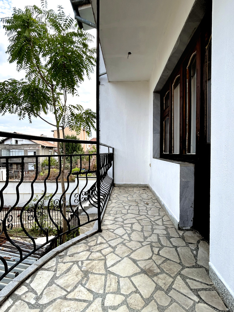 Продава КЪЩА, гр. Петрич, област Благоевград, снимка 13 - Къщи - 52780063