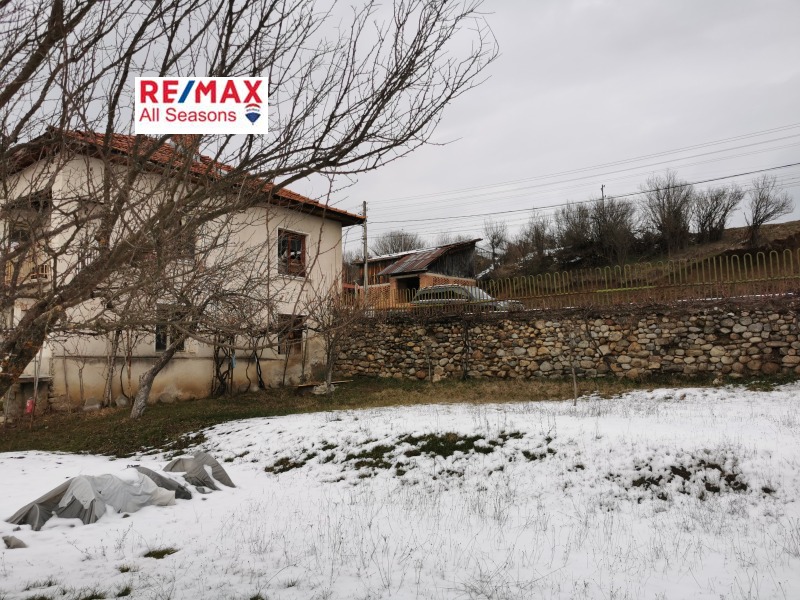 Продава КЪЩА, с. Долно Драглище, област Благоевград, снимка 10 - Къщи - 53338957