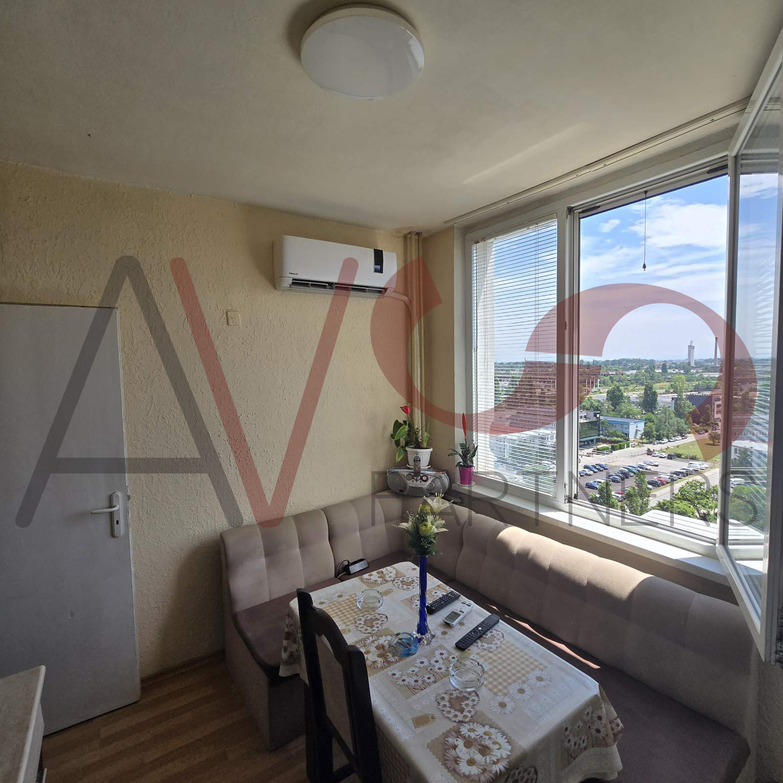 Продава 2-СТАЕН, гр. София, Дружба 1, снимка 2 - Апартаменти - 55011441