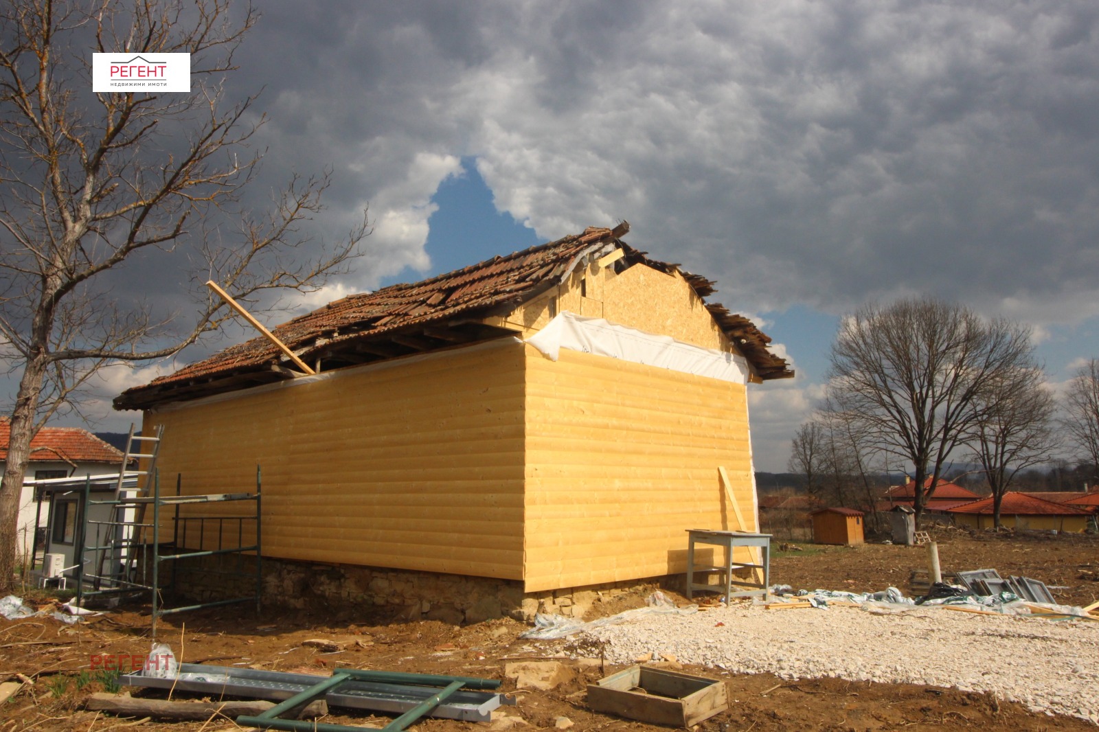 Продава КЪЩА, с. Новаковци, област Габрово