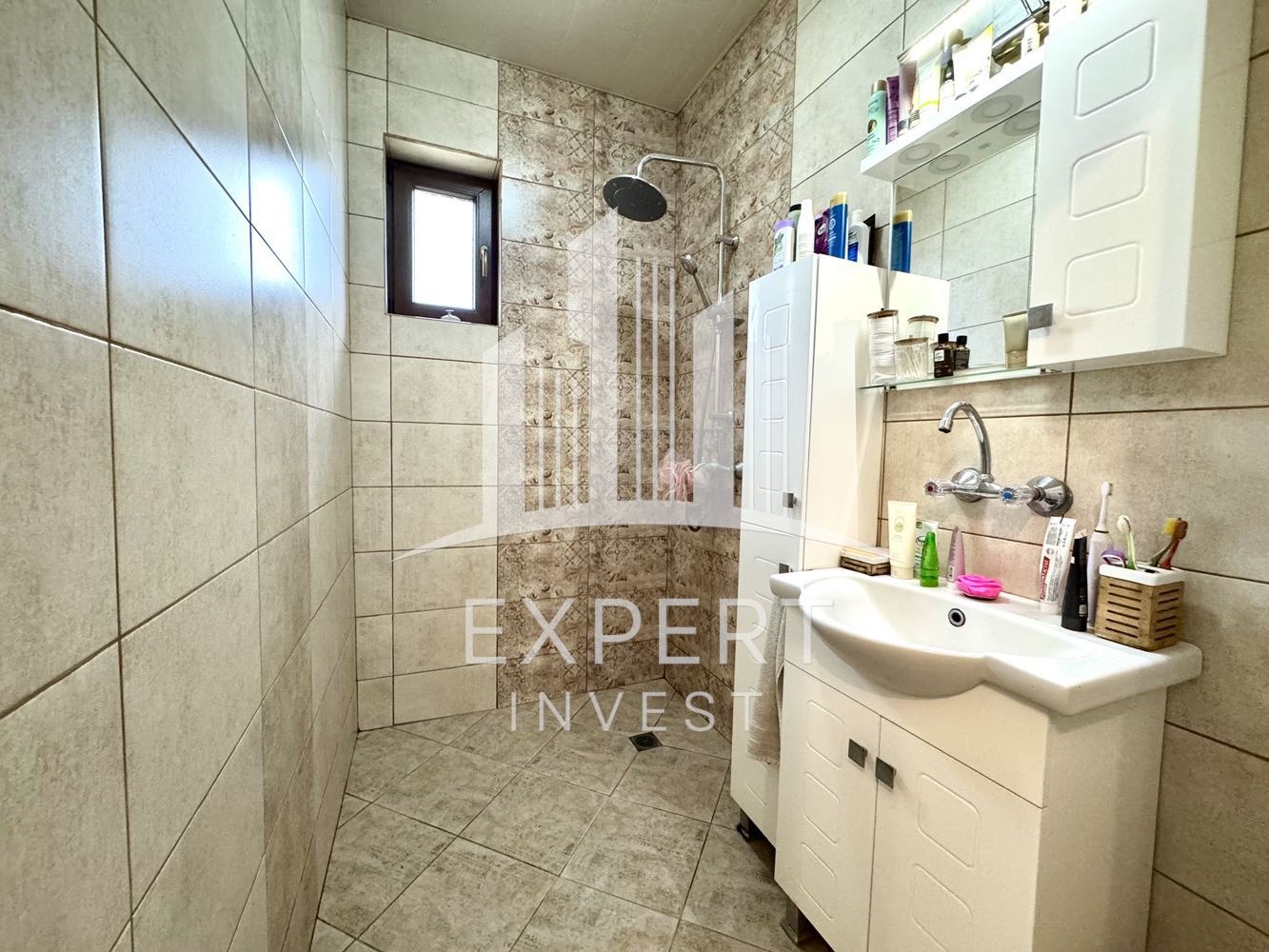 Продава КЪЩА, с. Здравец, област Варна, снимка 10 - Къщи - 56308252