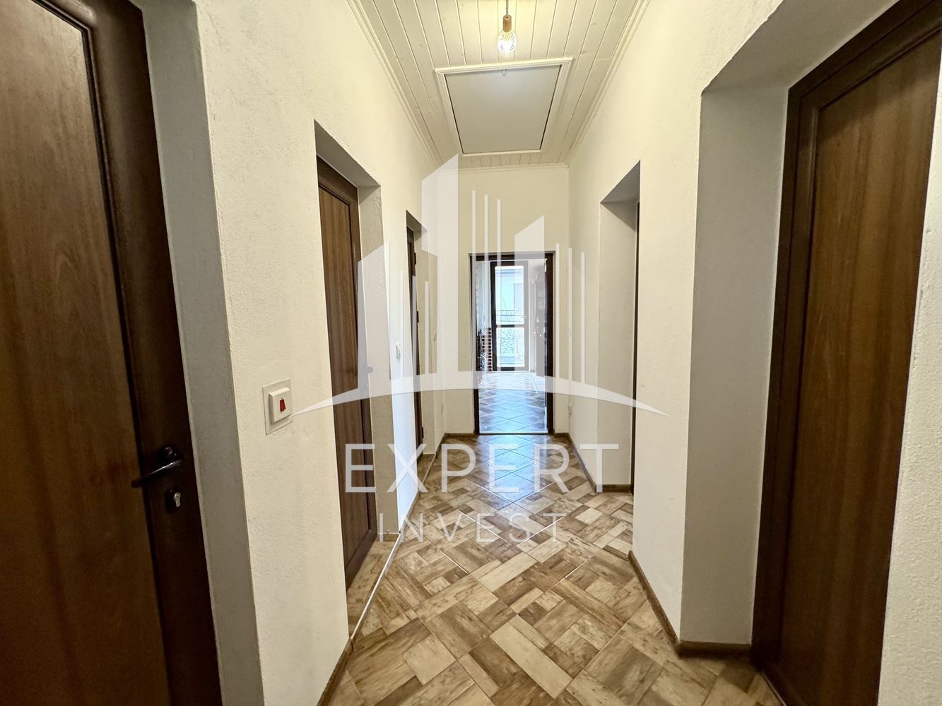 Продава КЪЩА, с. Здравец, област Варна, снимка 17 - Къщи - 56308252