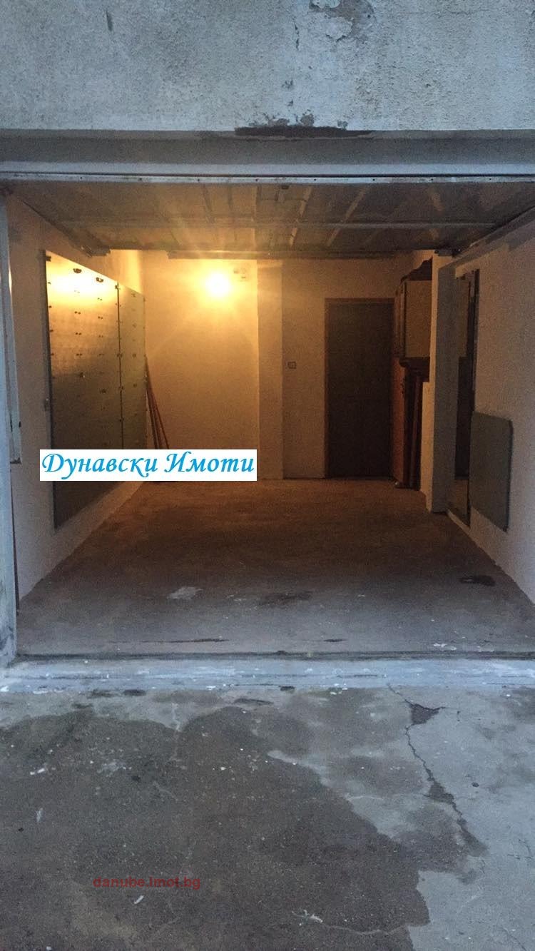 Na prodej  Гараж, Паркомясто Ruse , Jalta , 19 m2 | 68875974