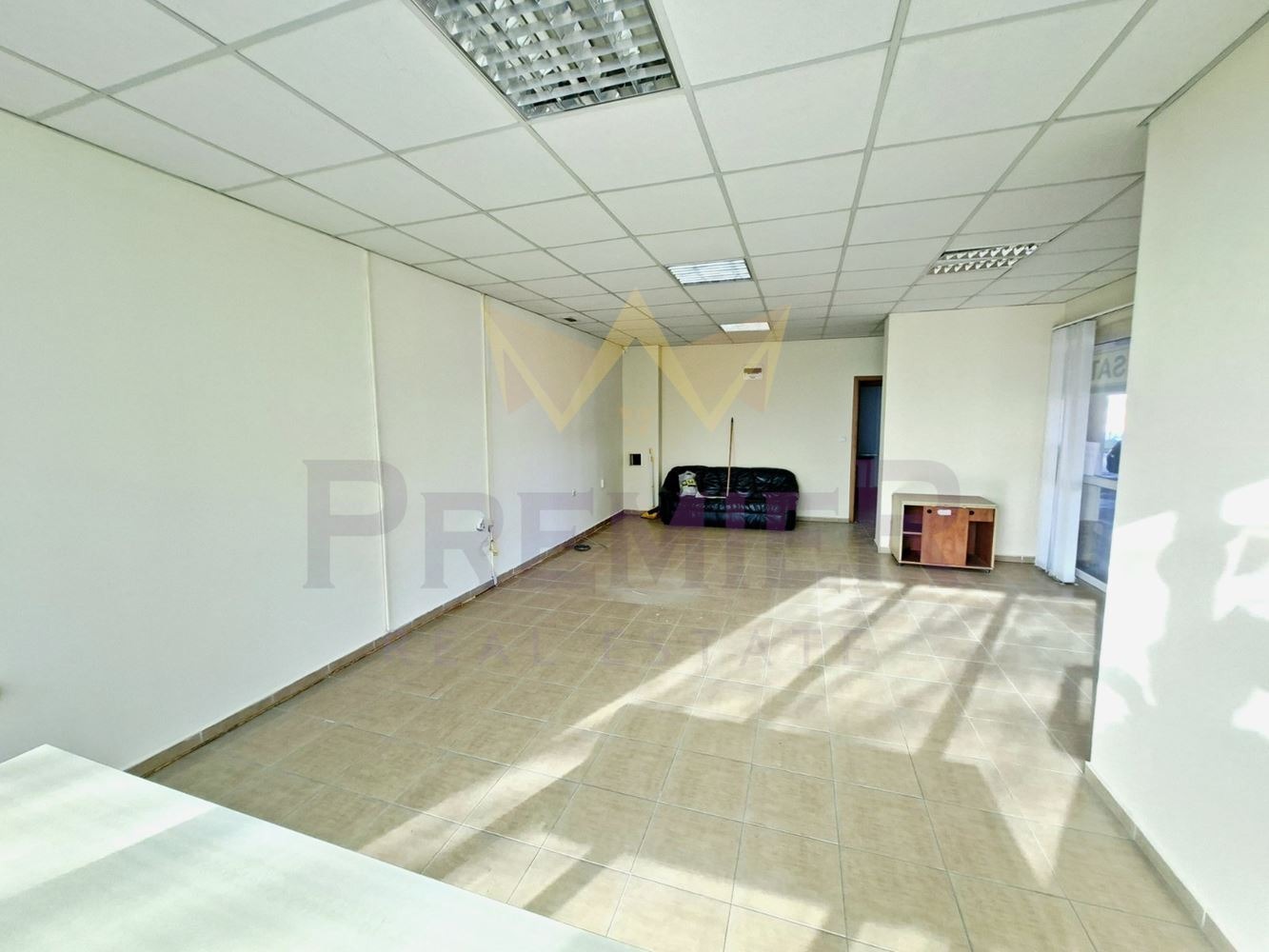 Продава МАГАЗИН, гр. Варна, Виница, снимка 2 - Магазини - 54817832