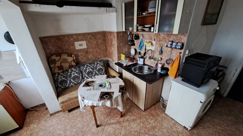 Продава 3-стаен, гр. бургас, област бургас