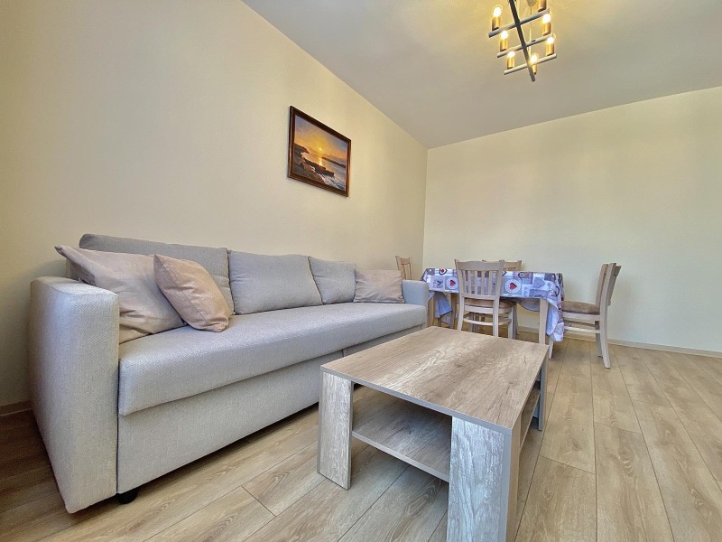 Продава 3-СТАЕН, гр. София, Гео Милев, снимка 2 - Апартаменти - 53188781