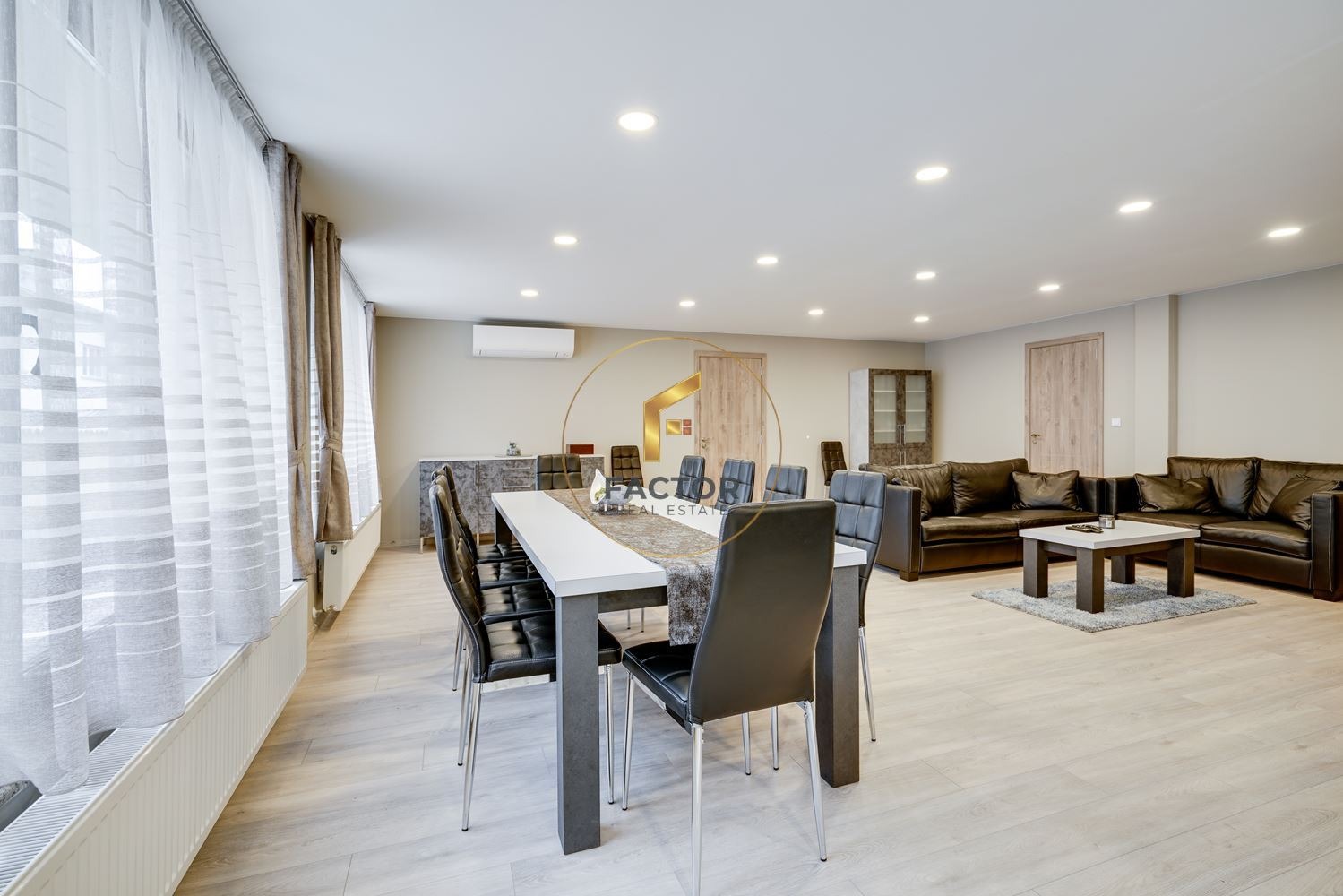 Продава ХОТЕЛ, гр. Трявна, област Габрово, снимка 5 - Хотели - 54289276