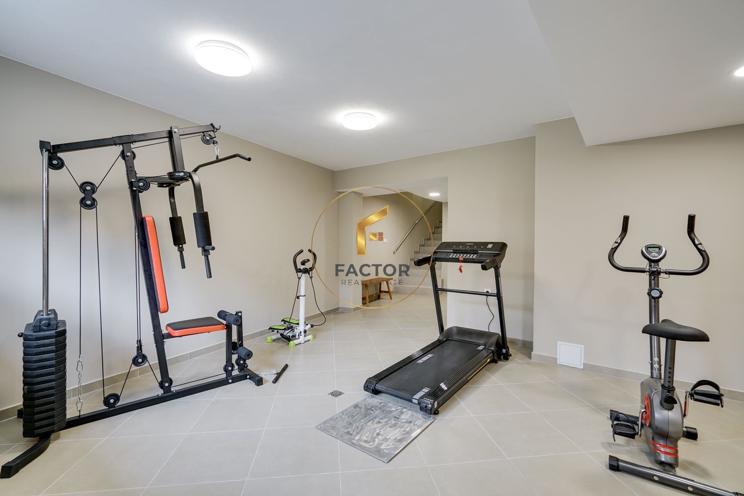 Продава ХОТЕЛ, гр. Трявна, област Габрово, снимка 10 - Хотели - 54289276