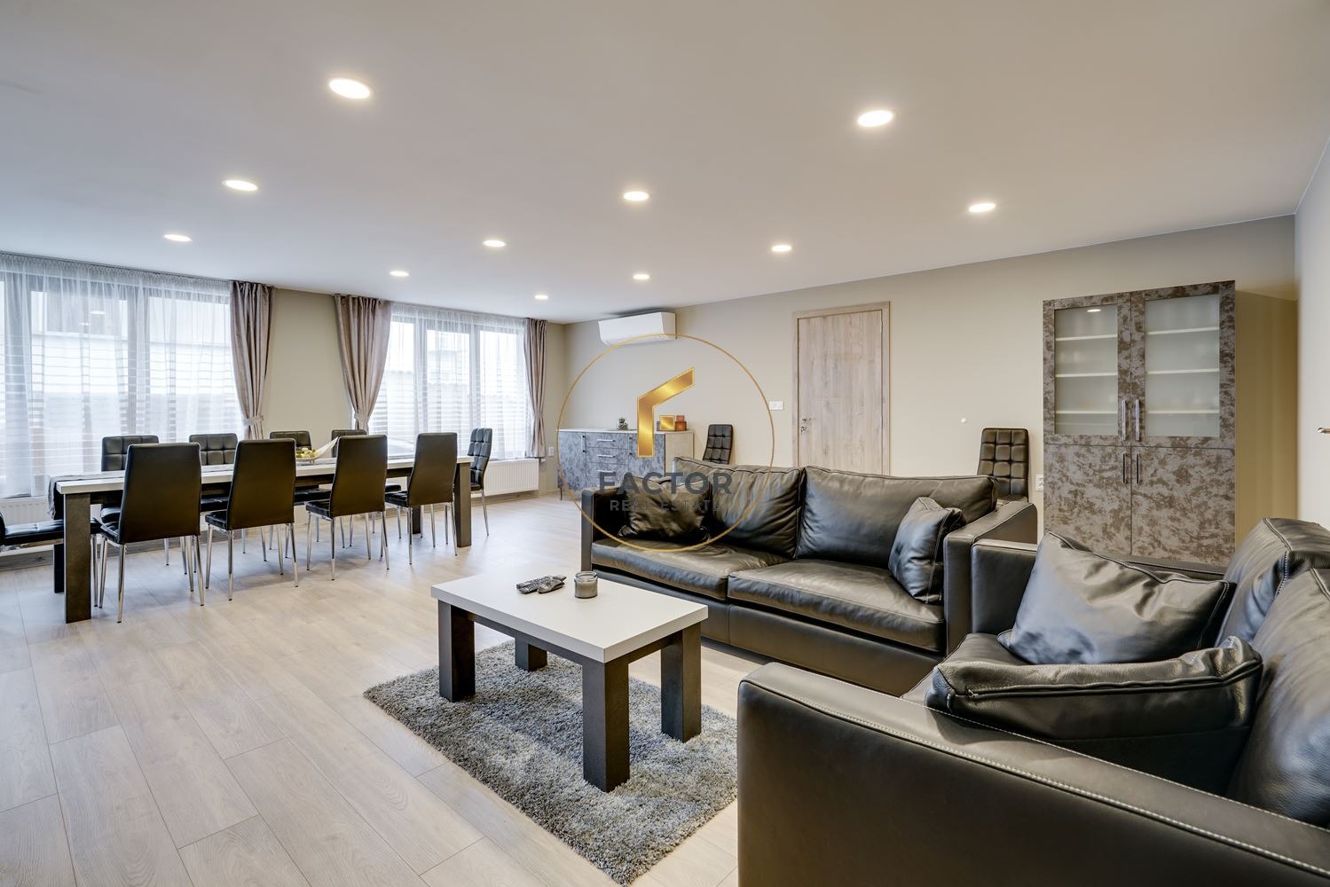 Продава ХОТЕЛ, гр. Трявна, област Габрово, снимка 4 - Хотели - 54289276