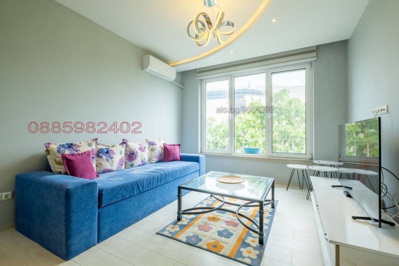 Продава 3-СТАЕН, гр. София, Център, снимка 2 - Апартаменти - 52988445