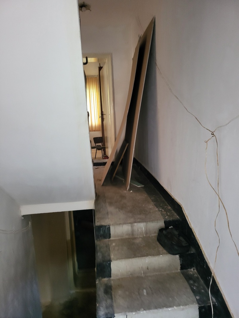 Продава  Къща, град Плевен, Широк център •  116 000 EUR • ID 37310400 — holmes.bg - [1] 