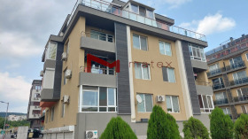 1 sypialnia Kajsiewa gradina, Warna