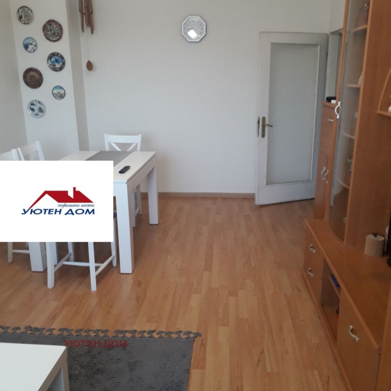 Продава  2-стаен град Шумен , 5-ти полк , 67 кв.м | 49539023 - изображение [5]