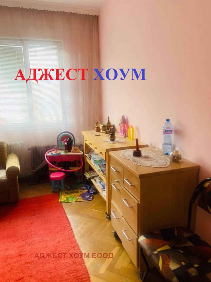 Продава  3-стаен град Шумен , Център , 100 кв.м | 11763620 - изображение [2]