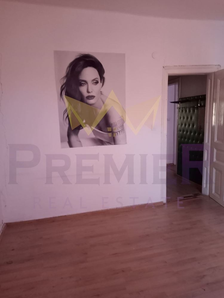 Продава ЕТАЖ ОТ КЪЩА, гр. Пловдив, Център, снимка 2 - Етаж от къща - 54354906