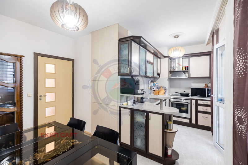 Продава  4-стаен град Варна , Базар Левски , 120 кв.м | 23712468 - изображение [12]