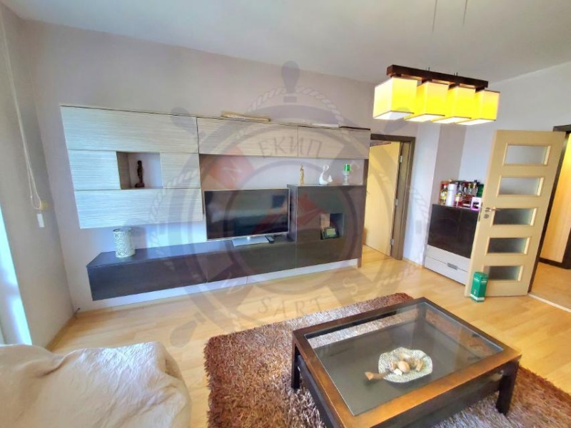 Продава  4-стаен, град Варна, Базар Левски •  350 000 € • ID 68193847 — holmes.bg - [1] 