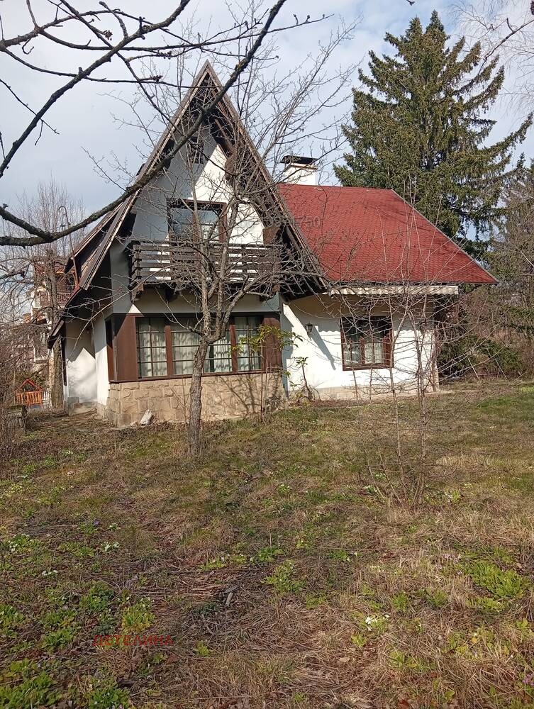 Продава КЪЩА, гр. София, м-т Гърдова глава