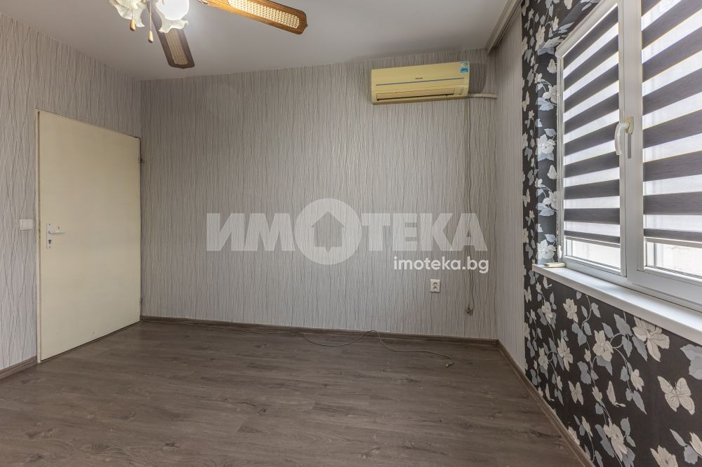 Продава 2-СТАЕН, гр. Варна, ЖП Гара, снимка 3 - Апартаменти - 54330463