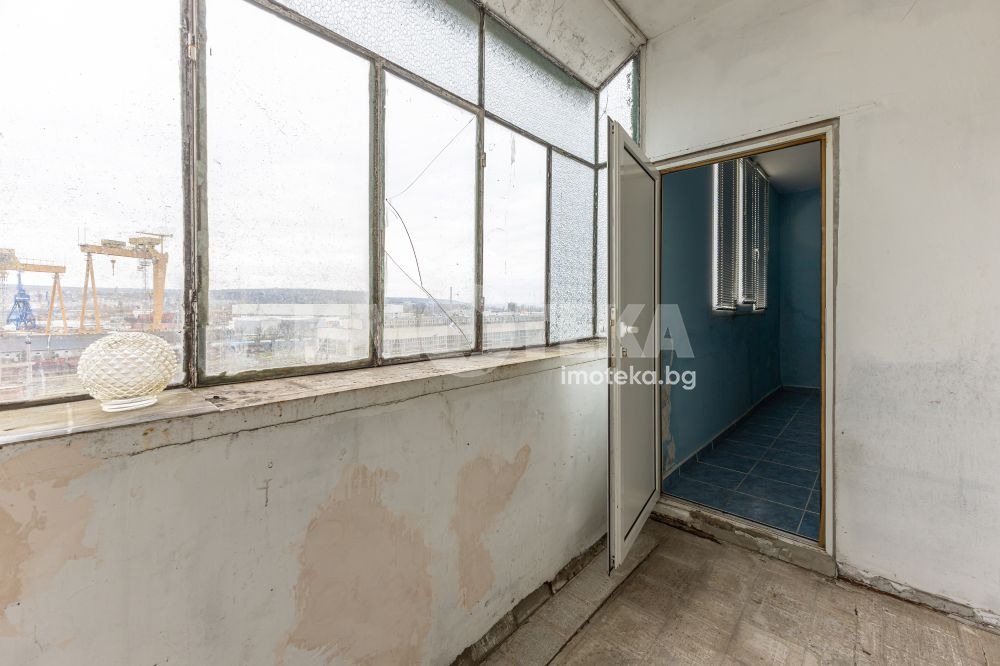Продава 2-СТАЕН, гр. Варна, ЖП Гара, снимка 12 - Апартаменти - 54330463
