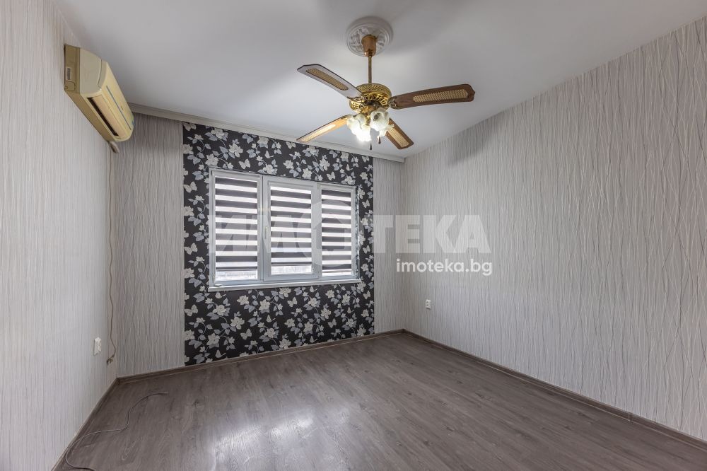 Продава 2-СТАЕН, гр. Варна, ЖП Гара, снимка 2 - Апартаменти - 54330463