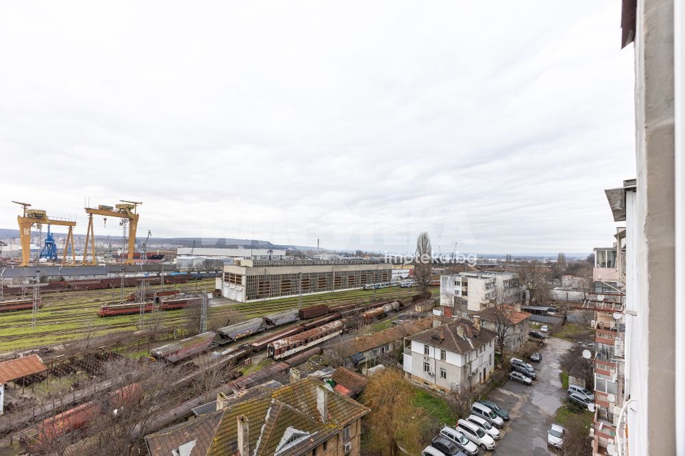 Продава 2-СТАЕН, гр. Варна, ЖП Гара, снимка 17 - Апартаменти - 54330463