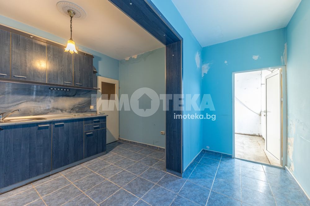 Продава 2-СТАЕН, гр. Варна, ЖП Гара, снимка 14 - Апартаменти - 54330463