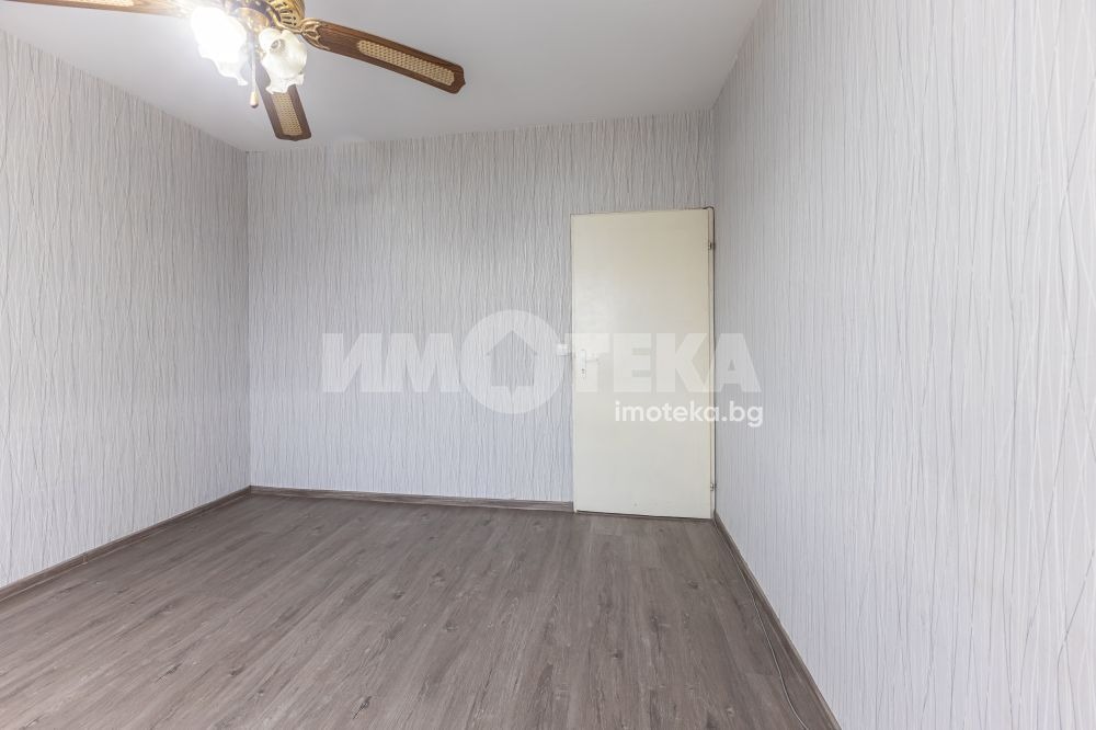 Продава 2-СТАЕН, гр. Варна, ЖП Гара, снимка 6 - Апартаменти - 54330463