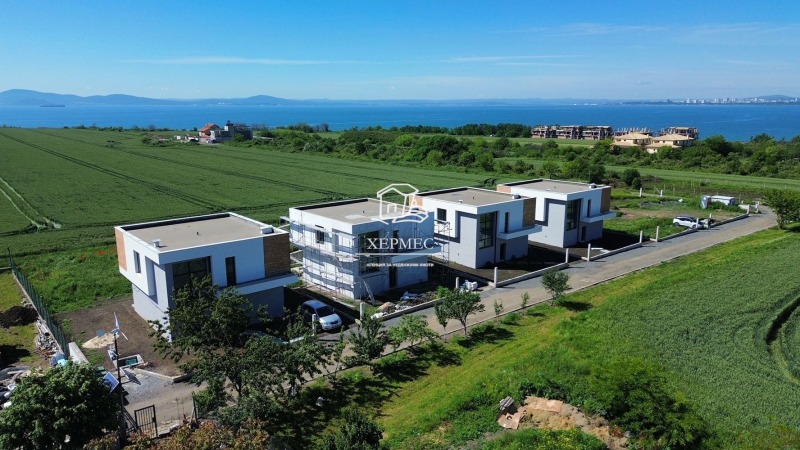 Продава КЪЩА в град Бургас, Сарафово - 196 кв.м / 300 000 € » 586 749.00 лв., ХЕРМЕС