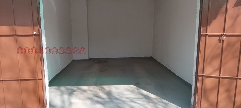 Продава ГАРАЖ в град Плевен, Дружба 4 - 19 кв.м / 28 499 € » 55 739.20 лв.