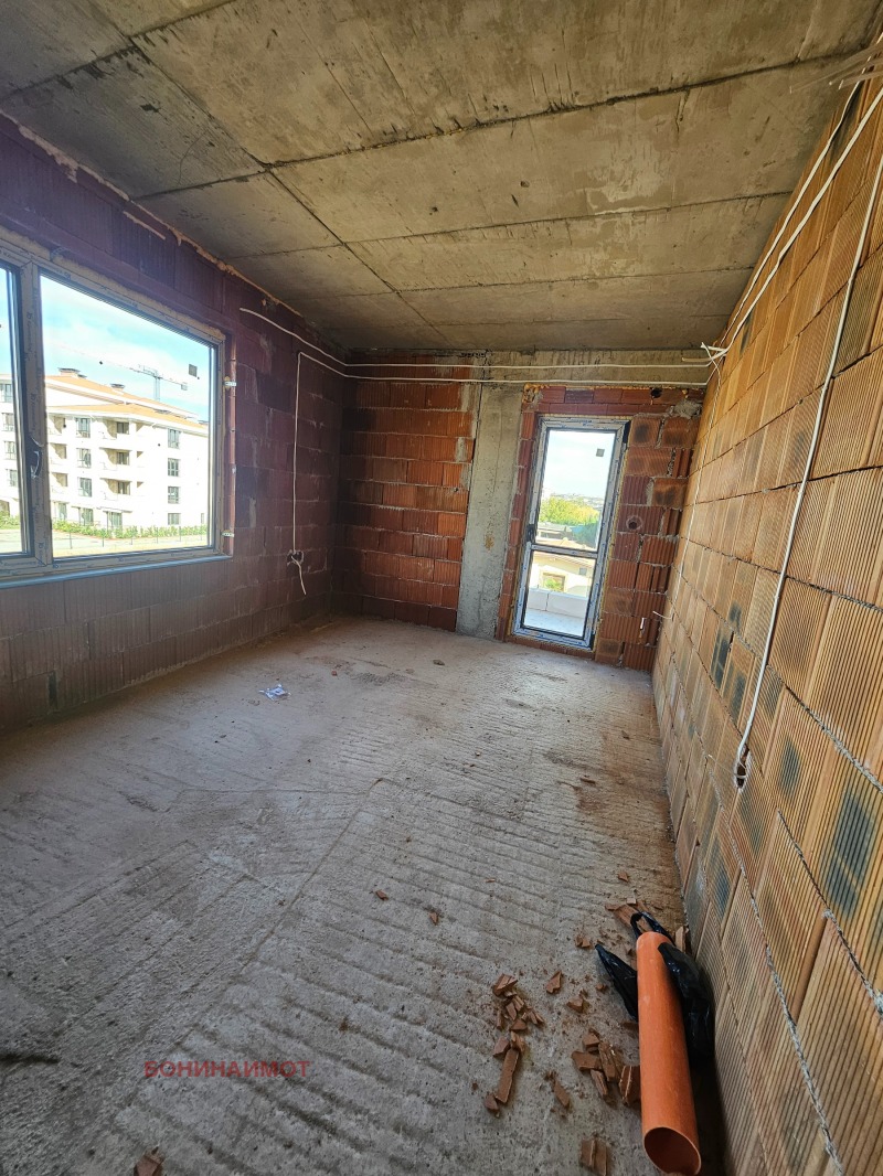 Продава 3-СТАЕН, гр. Пловдив, Остромила, снимка 3 - Апартаменти - 52282196