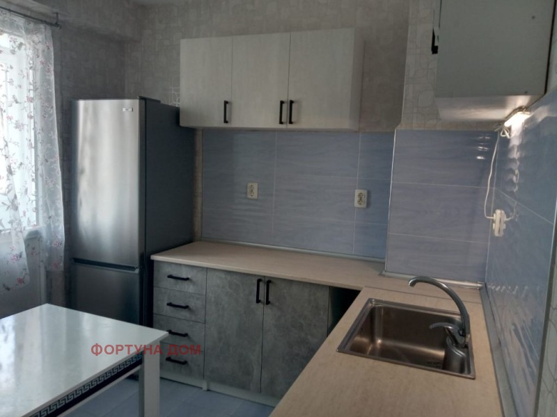 На продаж  3 кімнатна Благоевград , Широк център , 80 кв.м | 45362978