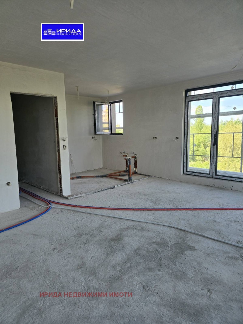 À venda  Casinha Sofia , Mladost 4 , 202 m² | 84356645