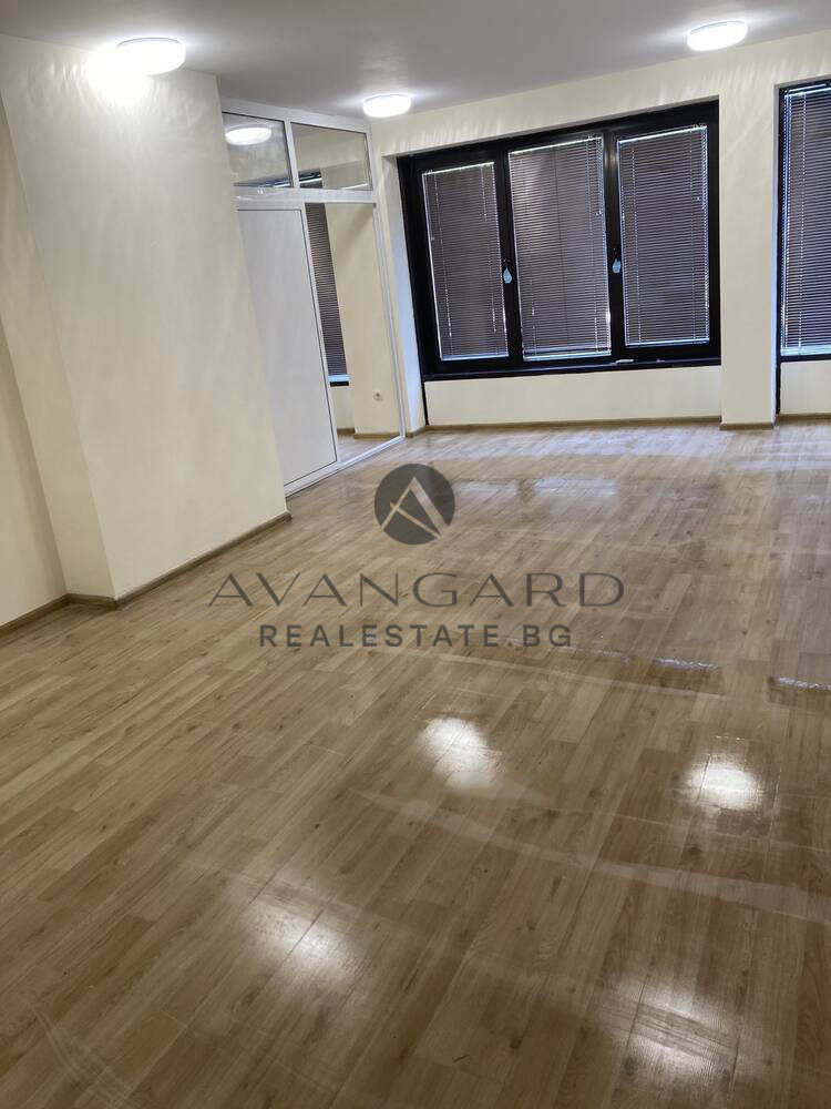 Na sprzedaż  Biuro Plowdiw , Karszijaka , 140 mkw | 90475635