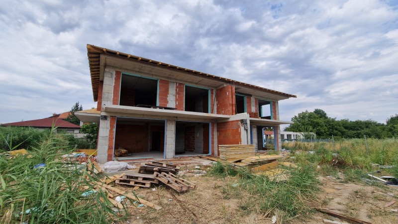 À vendre  Maison Plovdiv , Belomorski , 248 m² | 57559020