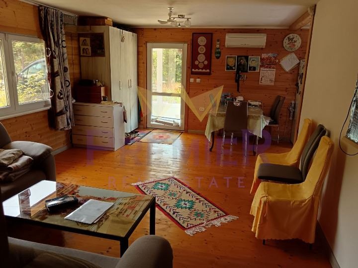 Продава КЪЩА, с. Хаджи Димитър, област Добрич, снимка 4 - Къщи - 52812841