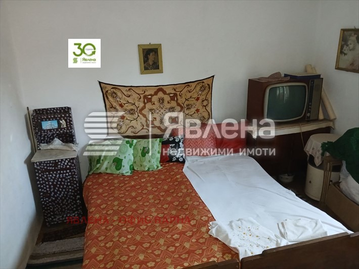 Продава КЪЩА, с. Искър, област Варна, снимка 5 - Къщи - 55684379